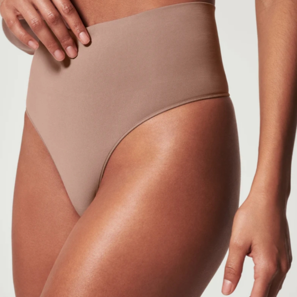 Spanx Everyday Shaping Nude Thong Panties Size Small - Picture 3 of 6